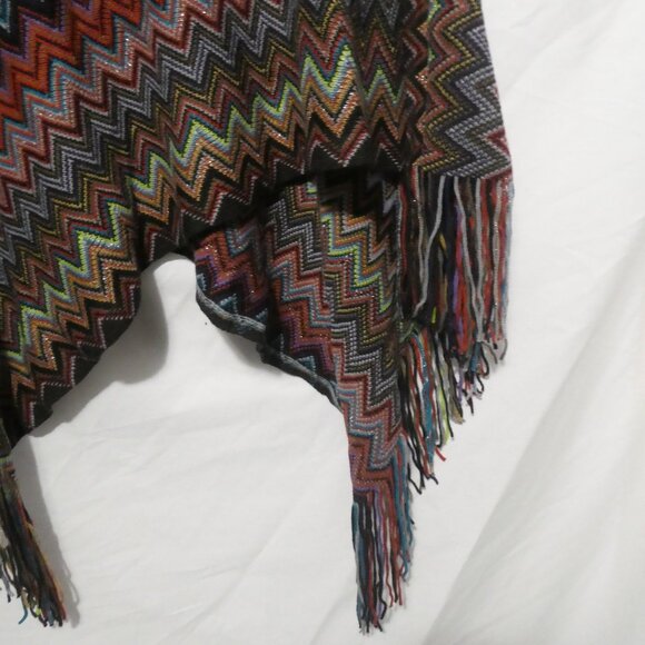 Unbranded | Colorful Zigzag Patterned Poncho | One Size - Picture 8 of 14